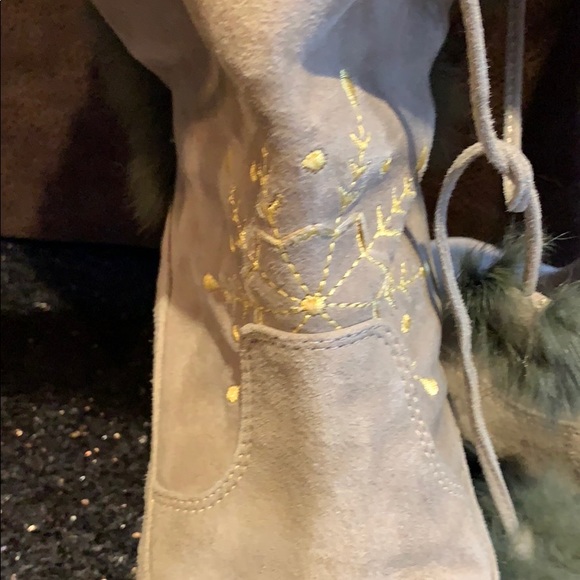 Fur lined wedge boot. - Picture 3 of 7